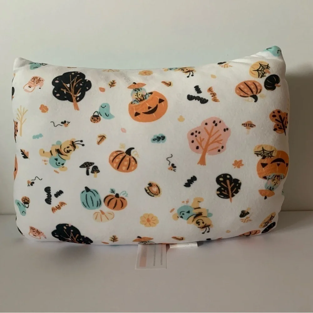NWT. DISNEY Winnie The Pooh Halloween Decorative Pillow